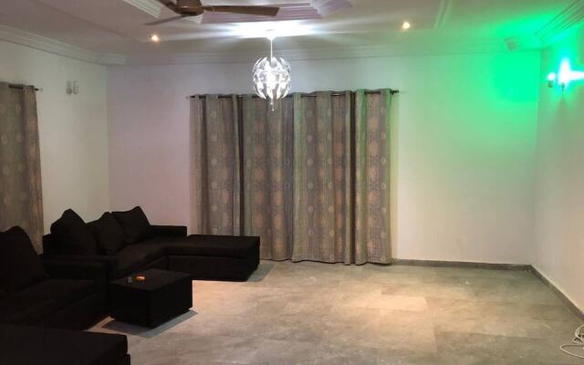 Charming 4-bed House in Kokrobite