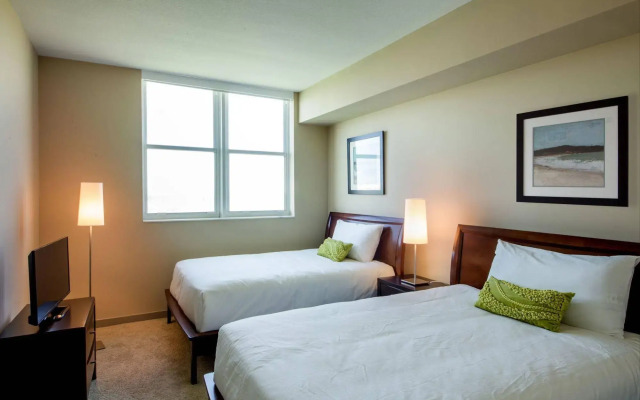 Mare Azur Miami Luxury Apartments by Grand Bay