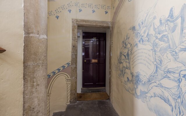JOIVY Eclectic & Design Led 3Br Apt Near Edinburgh Castle