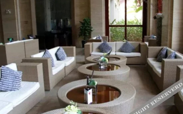 Hanhai Crown · SeaView Designer Light Luxury Seaside Resort Hotel (Freedom Lighthouse Branch)