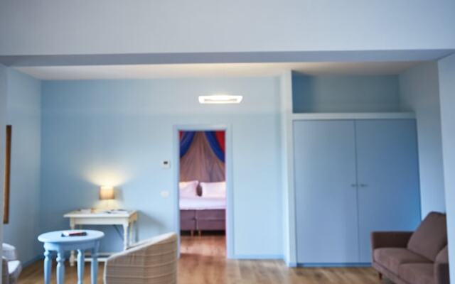 Poppi Suites
