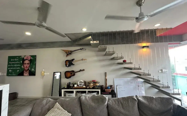 2BR Penthouse with Rooftop Pool