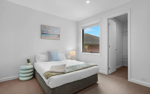 Mornington Esplanade Beachfront & SPA by Rss