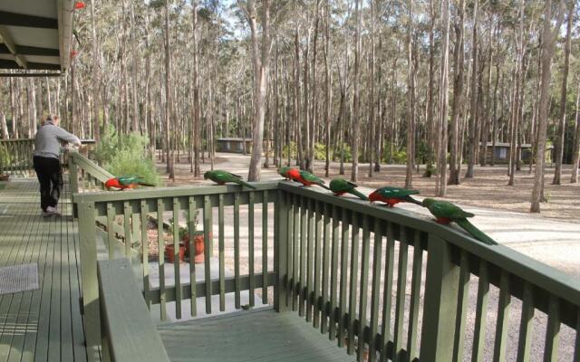 Lakes Entrance Log Cabins