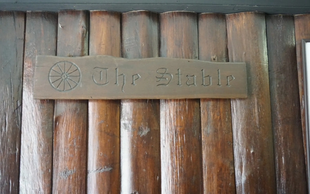 Stable Lodge