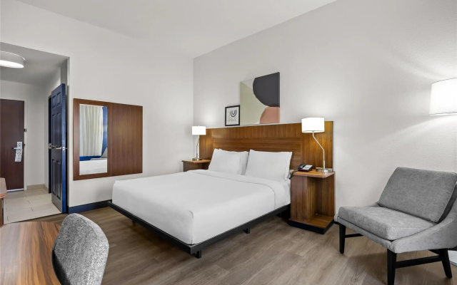 Spark by Hilton Macon North