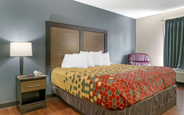 Econo Lodge Traverse City South
