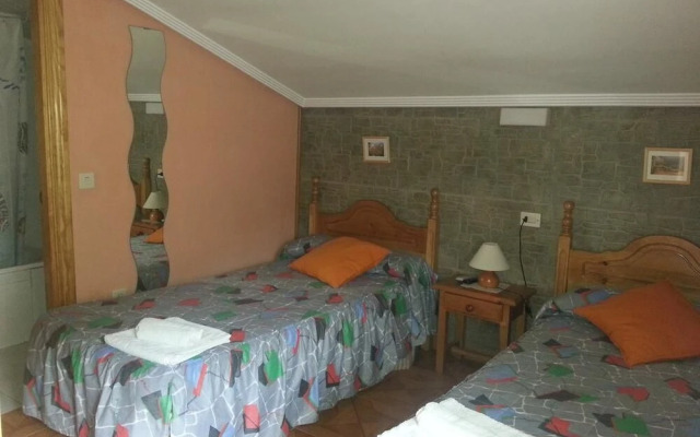 Hostal Rural La Collada de Aralla