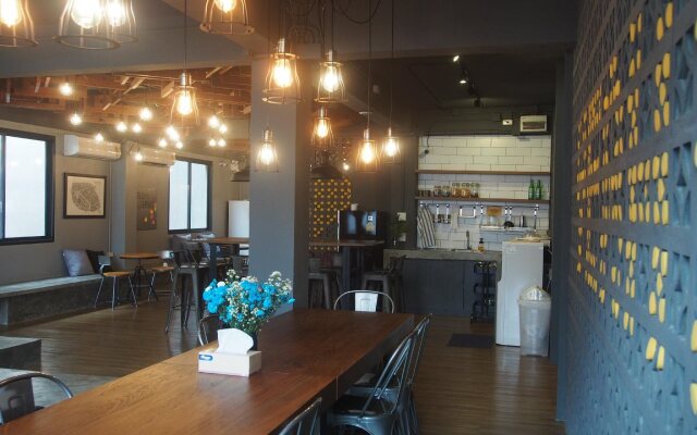 Silom SPACE Hostel
