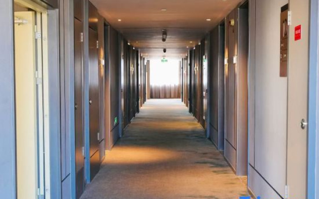 Homeinn Selected Hotel (Urumqi Xinbei Yuanchun Agricultural University Store)