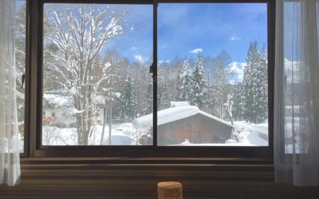 Hakuba Landmark Iwatake Lodge