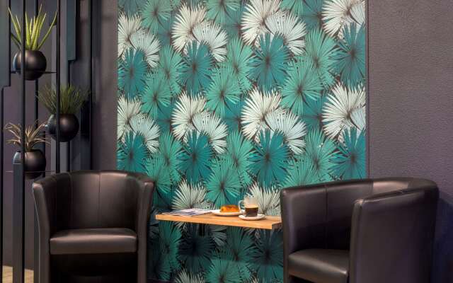 Sure Hotel by Best Western Saint-Amand-Les-Eaux