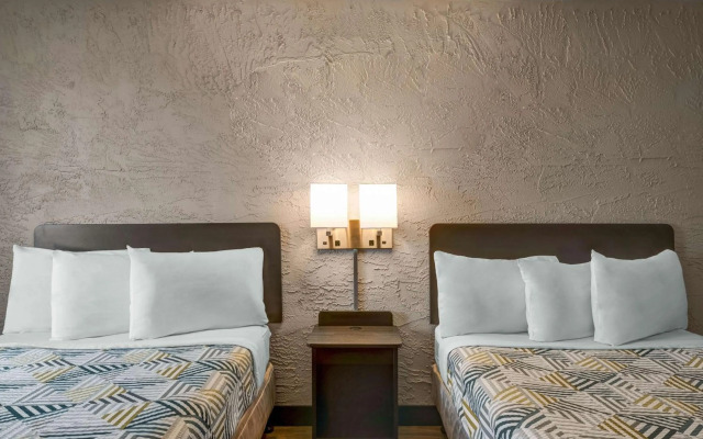 Motel 6 Elk Grove Village, IL - O'Hare