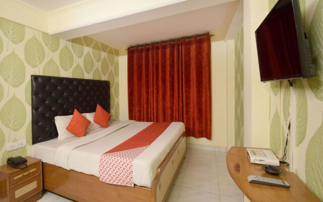 OYO 6138 Hotel Majestic Grand