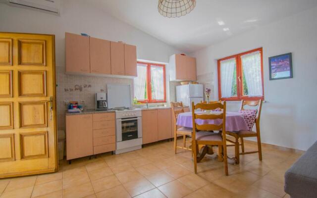 Apartment Rino, only 30m to the sea