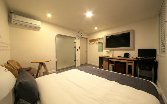 Pohang Jukdo Market The Seven