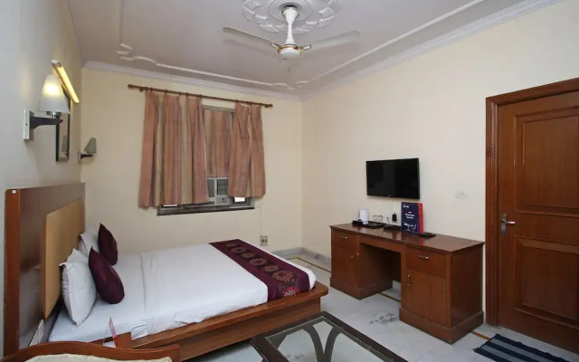 OYO 9011 Hotel Lohmod