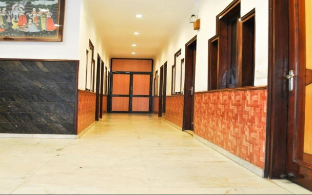 Hotel Yuvraj Deluxe