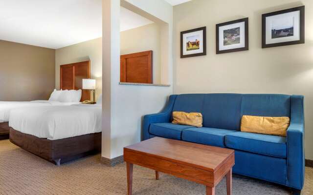 Comfort Inn & Suites Black River Falls I-94