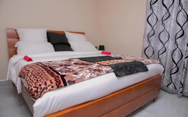 Glitz Cloud 9 Suites