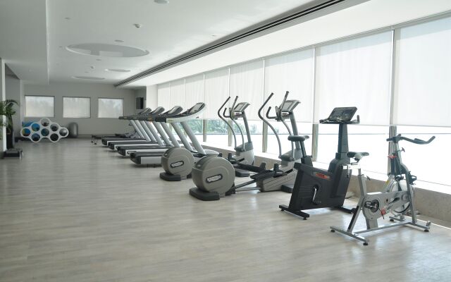 Taj Lands End