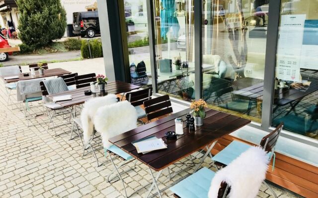 Stefanies Cafe Pension Culture
