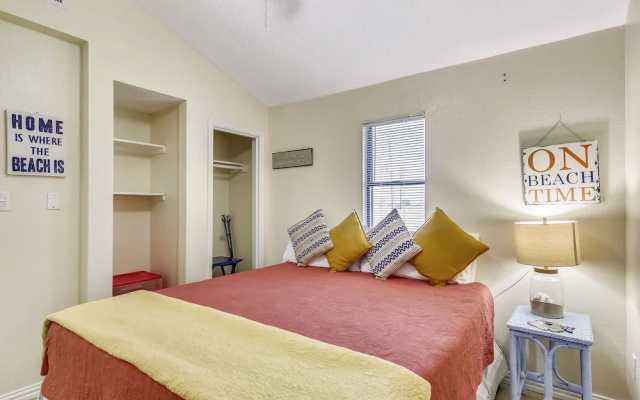 Beachfront Bliss 5 Br Home by RedAwning