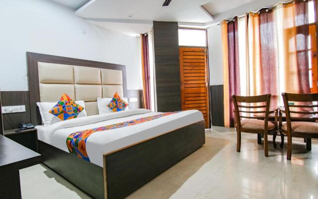 Fabhotel Rosewood Inn I
