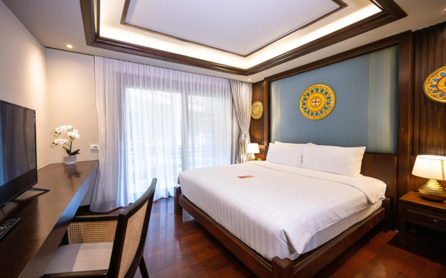 At Gate Thaphae Hotel