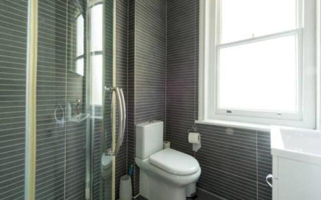 Gorgeous Apartment in Trendy Neighbourhood (Hm3)