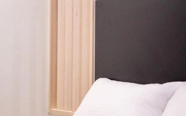 SithoniaRS Luxury Ground Floor Apartment With Private Garden