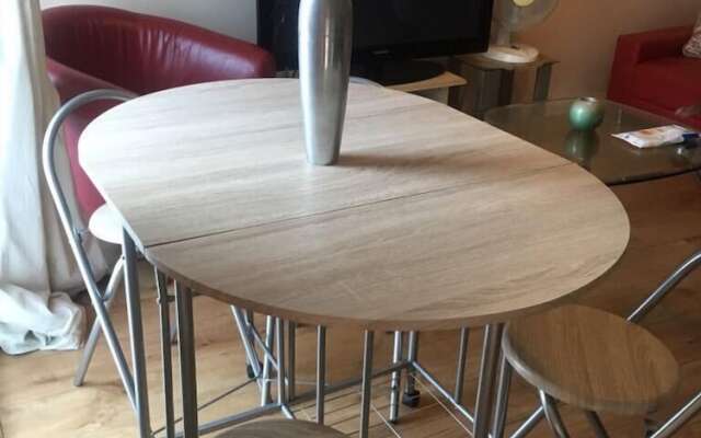 Clean & Modern 1 Bedroom Apartment