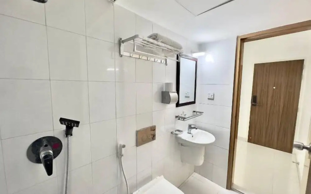 500sqft7 Cozy Apt in the Center of Dhaka