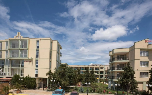 Sunny Day Club Hotel