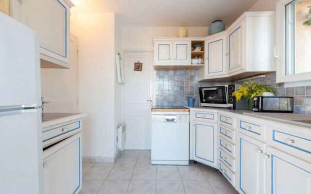 Holiday Home Yalou (CAV100)