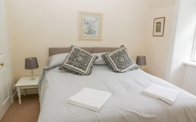 Golden Gates Lodge