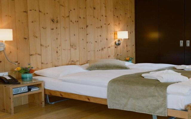 Adula Hotel