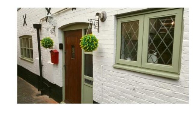 1 The Mews Cottages