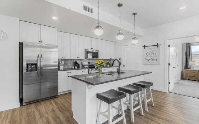 Starlight Crossing 4 Bedroom Condo