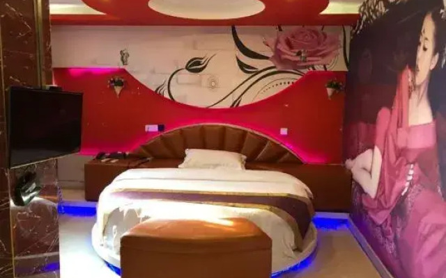 Light Stay·Noli Theme Hotel (Shanghai Fengxian Nanqiao Branch)