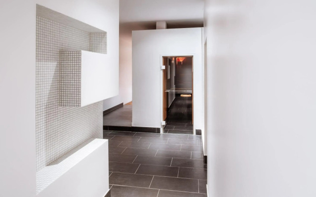 Hotel Q