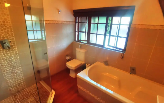 libra lodge
