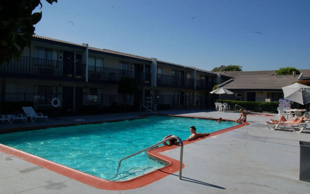 The Buena Park Hotel & Suites