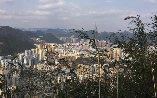 Shuangjiang Holiday Hotel