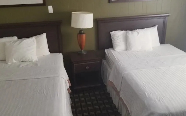 Tomac Motor Inn