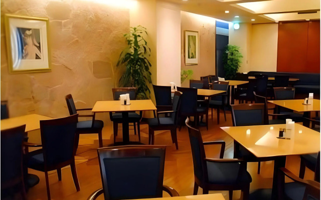 Kochi Pacific Hotel