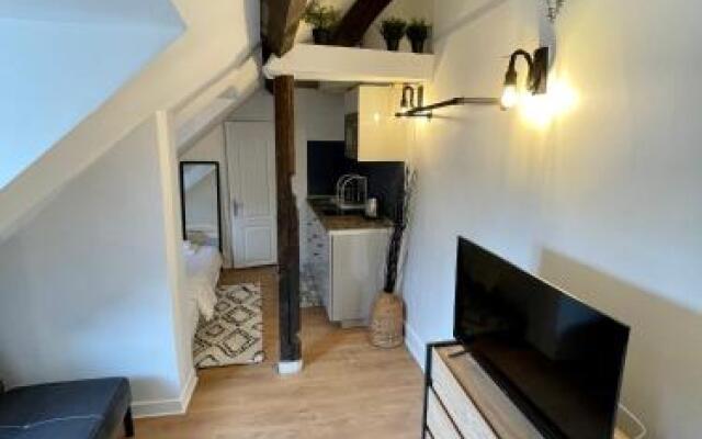 Canal St Martin Studio (333)