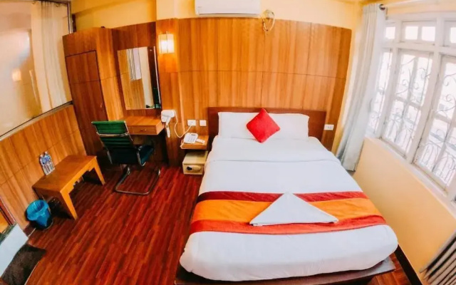 Hotel The Doors
