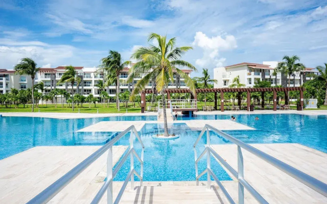 Mareazul 2 Bedroom Condo