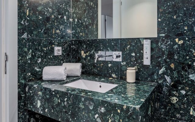 Aspasios Bonjardim Apartments